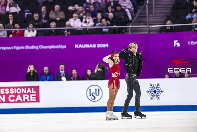 Ice Gallery Skates U.S.